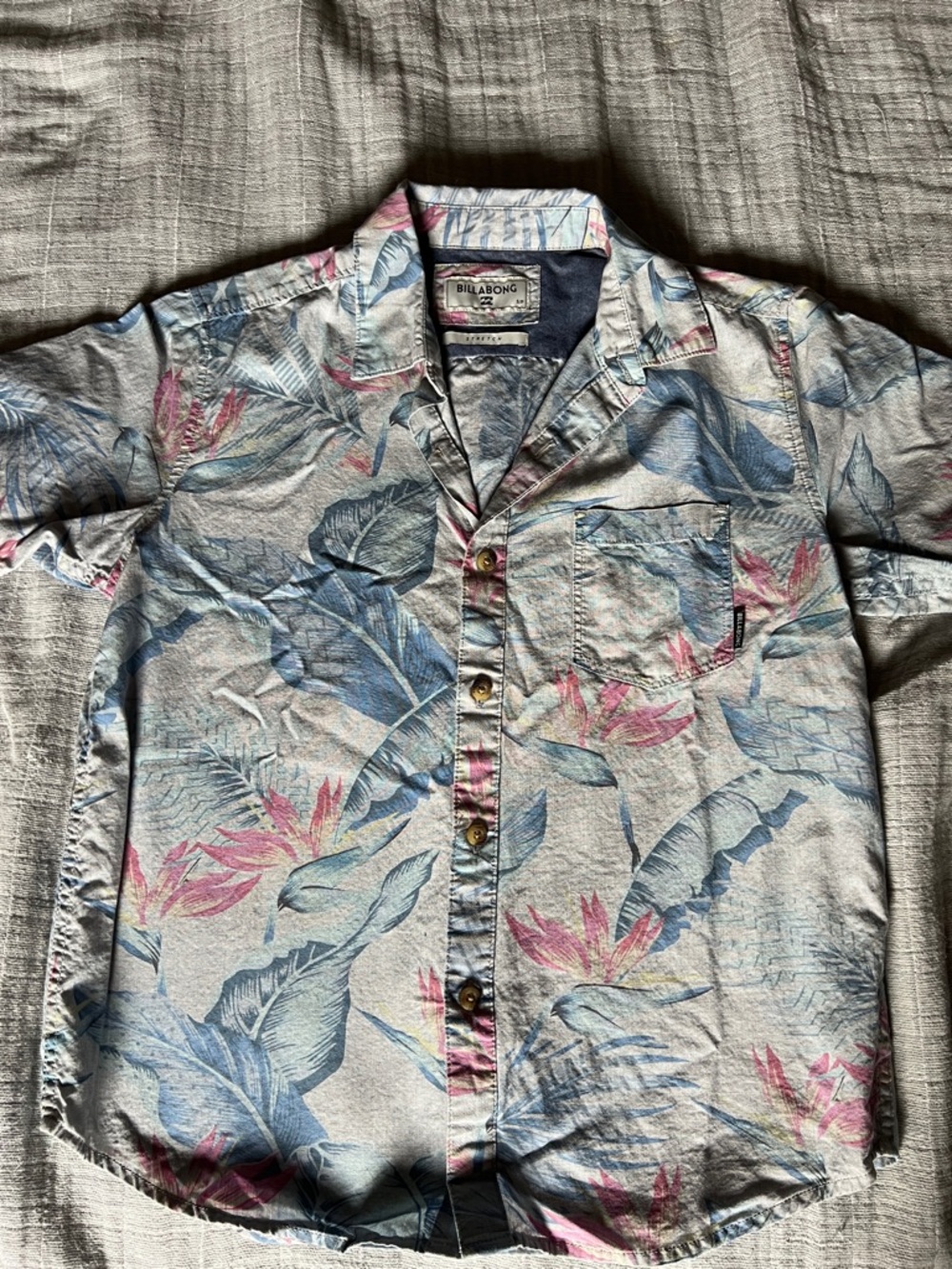 Billabong Kids Short Sleeve Button-Down Aloha Shirt - size small